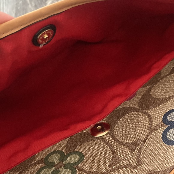 Cute Coach satchel. - Picture 6 of 9